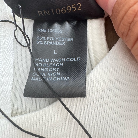 Chic White Backless Dress - Picture 9 of 12